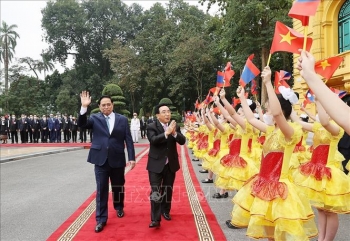 Thủ tướng Phạm Minh Chính chủ trì Lễ đón Thủ tướng Lào Phankham Viphavanh thăm chính thức Việt Nam