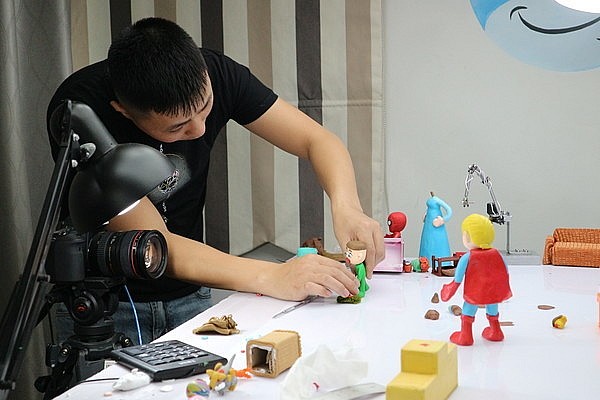 Xây dựng bối cảnh hoạt hình.