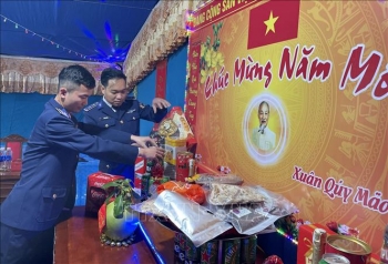 Tết của những người lính biển