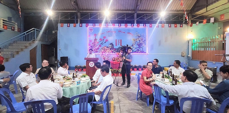 Năm 2020: doanh nghiệp luôn chia sẻ, đóng góp cho công tác cứu trợ bà con gốc Việt tại Campuchia