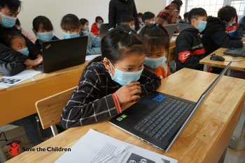 Hơn 200 học sinh và giáo viên Bảo Hà (Lào Cai) được tập huấn công nghệ thông tin nhờ Tổ chức Cứu trợ Trẻ em