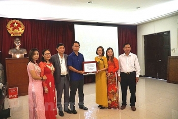 Đại sứ quán Việt Nam tại Malaysia hỗ trợ công tác chống dịch cho cộng đồng
