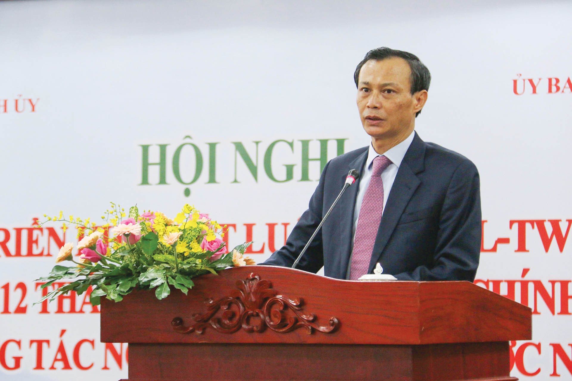 Đại sứ Lương Thanh Nghị, Phó Chủ nhiệm Ủy ban Nhà nước về người Việt Nam ở nước ngoài, Bộ Ngoại giao phát biểu tại Hội nghị triển khai kết luận số 12/KL-TW ngày 12/8/2021 của Bộ Chính trị về Công tác người Việt Nam ở nước ngoài trong tình hình mới, ngày 24/12/2021 tại TP. Hồ Chí Minh. (Nguồn: TTXVN)