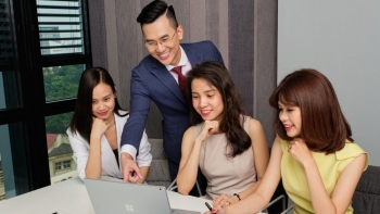Người Việt ở nước ngoài thời COVID-19: Cơ hội trong gian khó