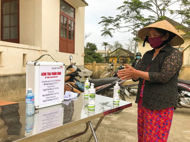 World Vision Việt Nam cấp phát gói thực phẩm thiết yếu cho 920 hộ gia đình tại Quảng Trị