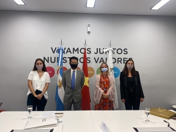 Thống nhất nhiều hoạt động giao lưu hữu nghị giữa Hà Nội và Buenos Aires