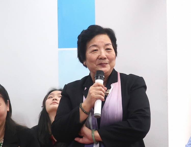 bà Nguyễn Thị Hồi, nguyên Đại sứ Việt Nam tại Canada, Phó Chủ tịch Thường trực Hội hữu nghị Việt Nam – Canada