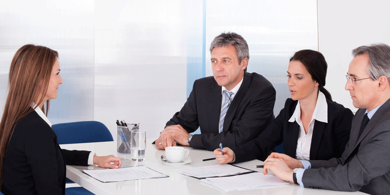 5 cách ứng xử thông minh khi nhà tuyển dụng kém thân thiện