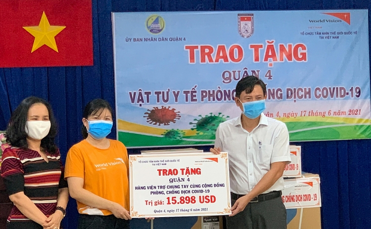 World Vision Việt Nam hỗ trợ TP.HCM hơn 365 triệu đồng để vượt qua đại dịch COVID-19