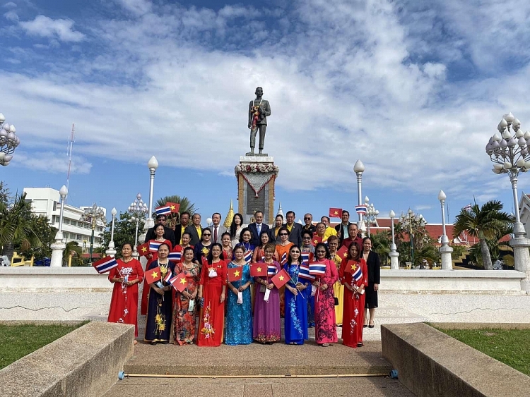 Đại sứ Phan Chí Thành thăm bà con kiều bào tại tỉnh Chaiyaphum, Thái Lan (12/2020).