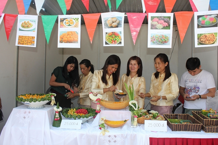 Giới thiệu đất nước Thái Lan tươi đẹp đến người dân Việt Nam thông qua những nét văn hóa đa dạng, nghệ thuật  truyền thống và ẩm thực hấp dẫn. 