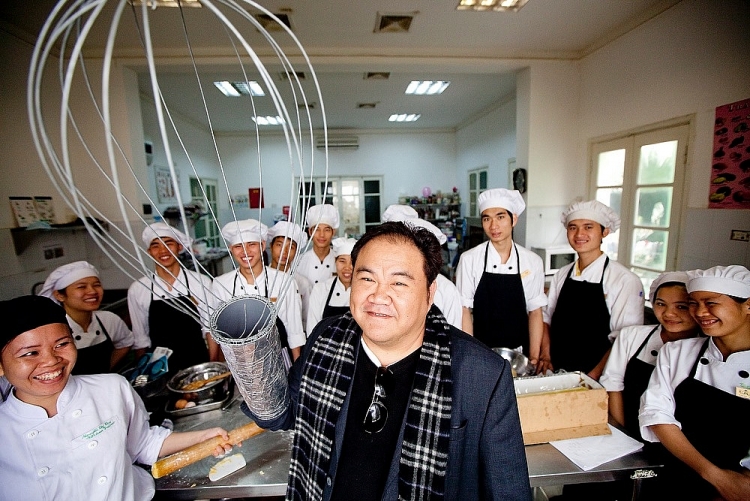 Jimmy Phạm là người Úc gốc Việt đầu tiên giành giải thưởng Công dân toàn cầu Waislitz (do Quỹ Waislitz và Global Citizen trao tặng).