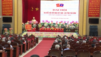 9 tap the va ca nhan nhan bang khen tai dai hoi hoi huu nghi viet nam lao tinh thai binh lan thu ii