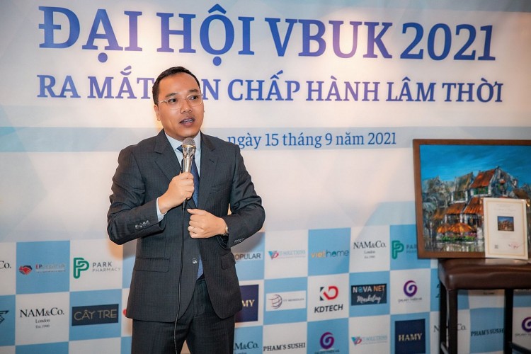 Đại sứ đặc mệnh toàn quyền nước Cộng hòa xã hội chủ nghĩa Việt Nam tại Liên hiệp Vương quốc Anh và Bắc Ireland, kiêm nhiệm Ireland