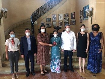 Chủ tịch Liên hiệp Hữu nghị Nguyễn Phương Nga gặp gỡ và làm việc với các đối tác, bạn bè tại Cuba