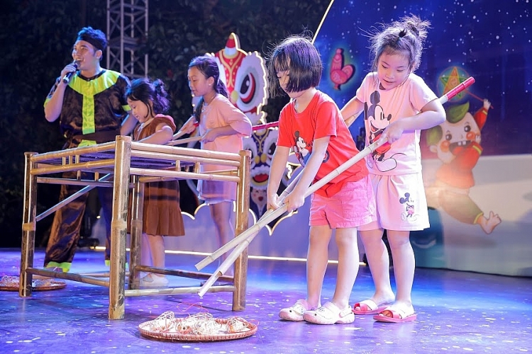 sac mau trung thu ngap tran cac du an cua sunshine group