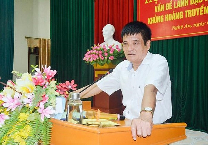 PGS.TS Nguyễn Văn Vĩnh – Giảng viên cao cấp, nguyên Phó Viện trưởng Viện Chính trị học, Học viện Chính trị Quốc gia Hồ Chí Minh thông tin chuyên đề “Vấn đề lãnh đạo hiện đại”. Ảnh: Thanh Lê