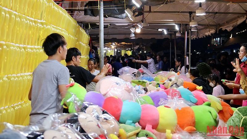 Vientiane tưng bừng không khí lễ hội mãn chay ảnh 1