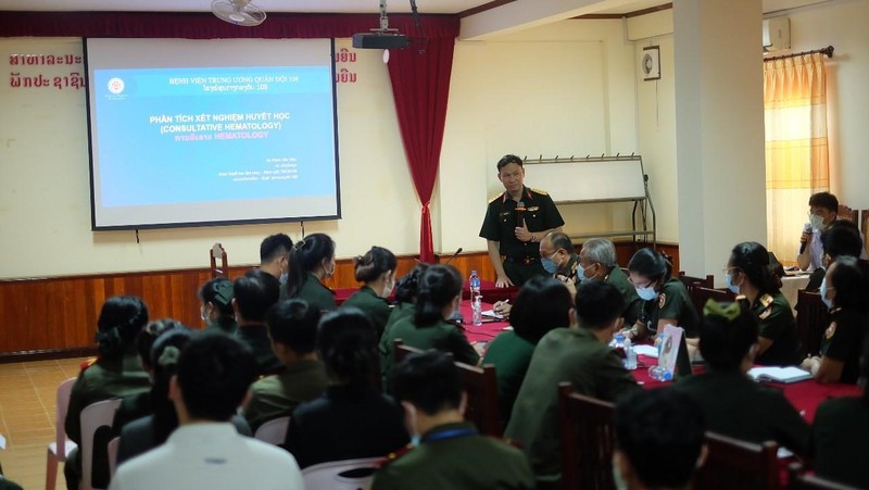 Thắm tình thầy thuốc quân y ở đất nước “Triệu Voi” ảnh 1