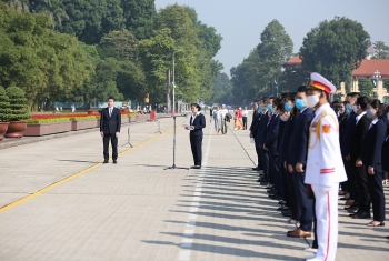 Chùm ảnh Liên hiệp Hữu nghị báo công dâng bác nhân kỷ niệm 70 năm Ngày Truyền thống