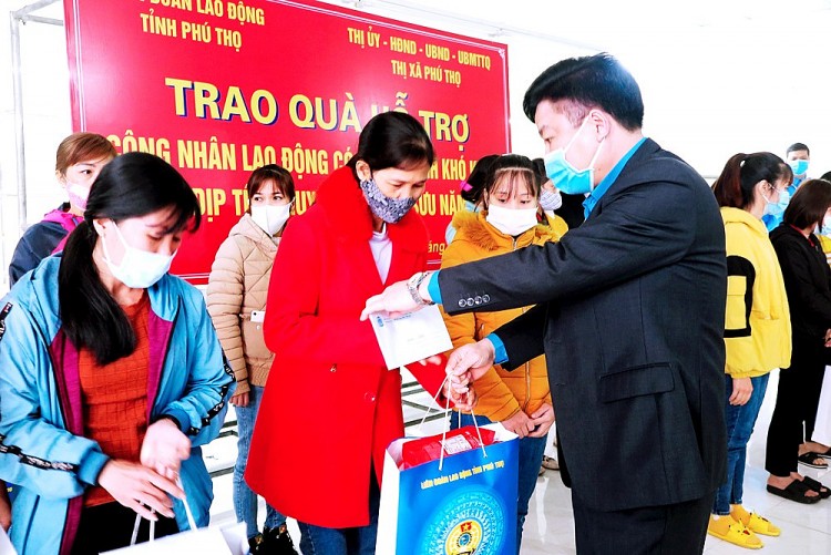Dành 2.400 tỉ đồng chăm lo Tết cho đoàn viên, người lao động