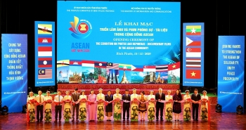 360 tac pham duoc trung bay tai trien lam anh phong su tai lieu trong cong dong asean tai binh phuoc