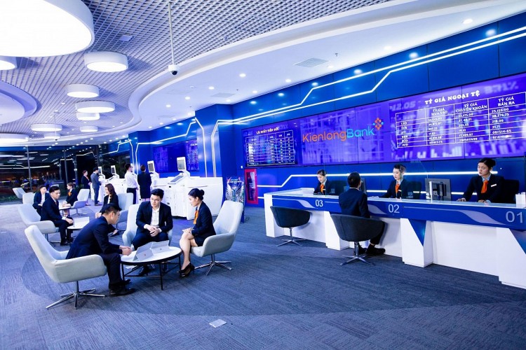 KienlongBank sở hữu đội ngũ giao dịch viên chuyên nghiệp, tận tình