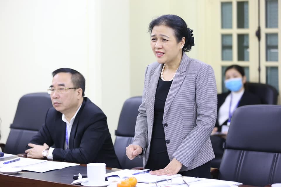 Chủ tịch VUFO Nguyễn Phương Nga phát biểu tại buổi làm việc. Ảnh: Tuấn Việt.