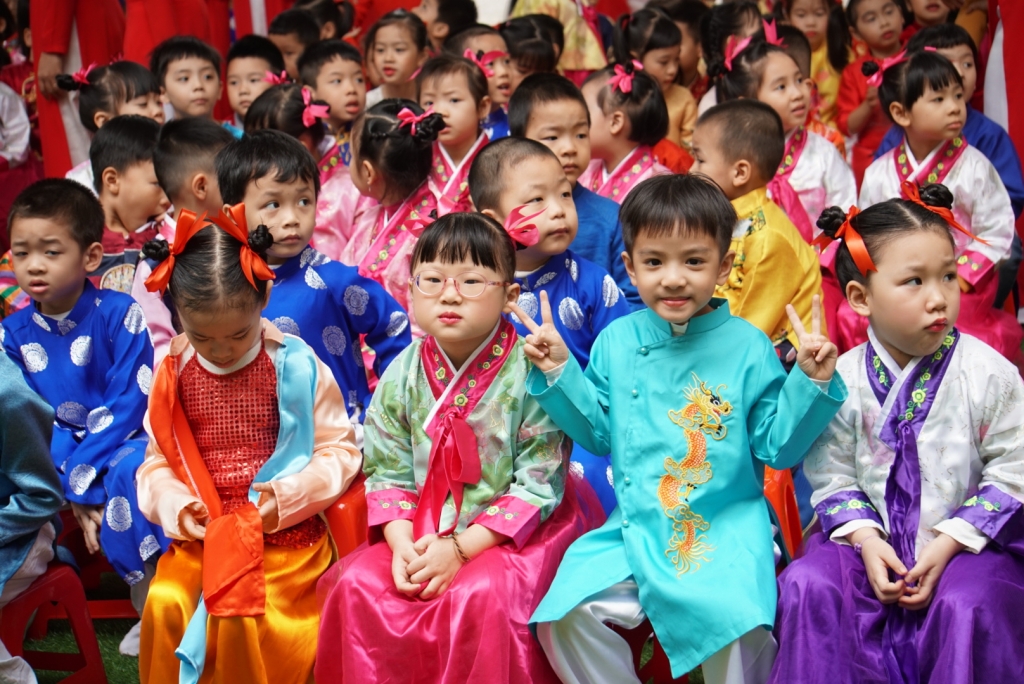 thieu nhi trieu tien hat ai yeu bac ho chi minh hon thieu nien nhi dong