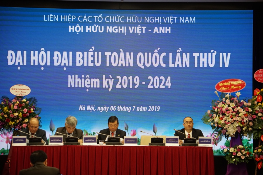 ong hoang quoc vuong thu truong bo cong thuong lam chu tich hoi huu nghi viet anh