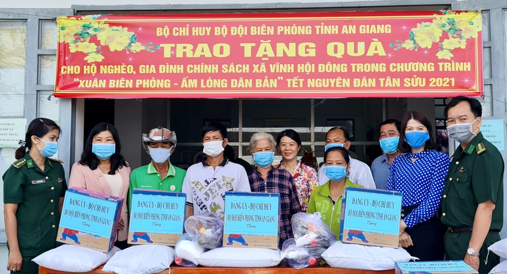 An Giang: Nhiều hoạt động thiết thực trong chương trình “Xuân Biên phòng - Ấm lòng dân bản” năm 2021