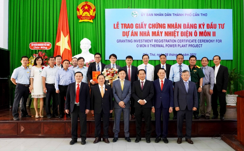 Cần Thơ: Trao Giấy chứng nhận đăng ký đầu tư dự án trị giá 1,3 tỷ USD
