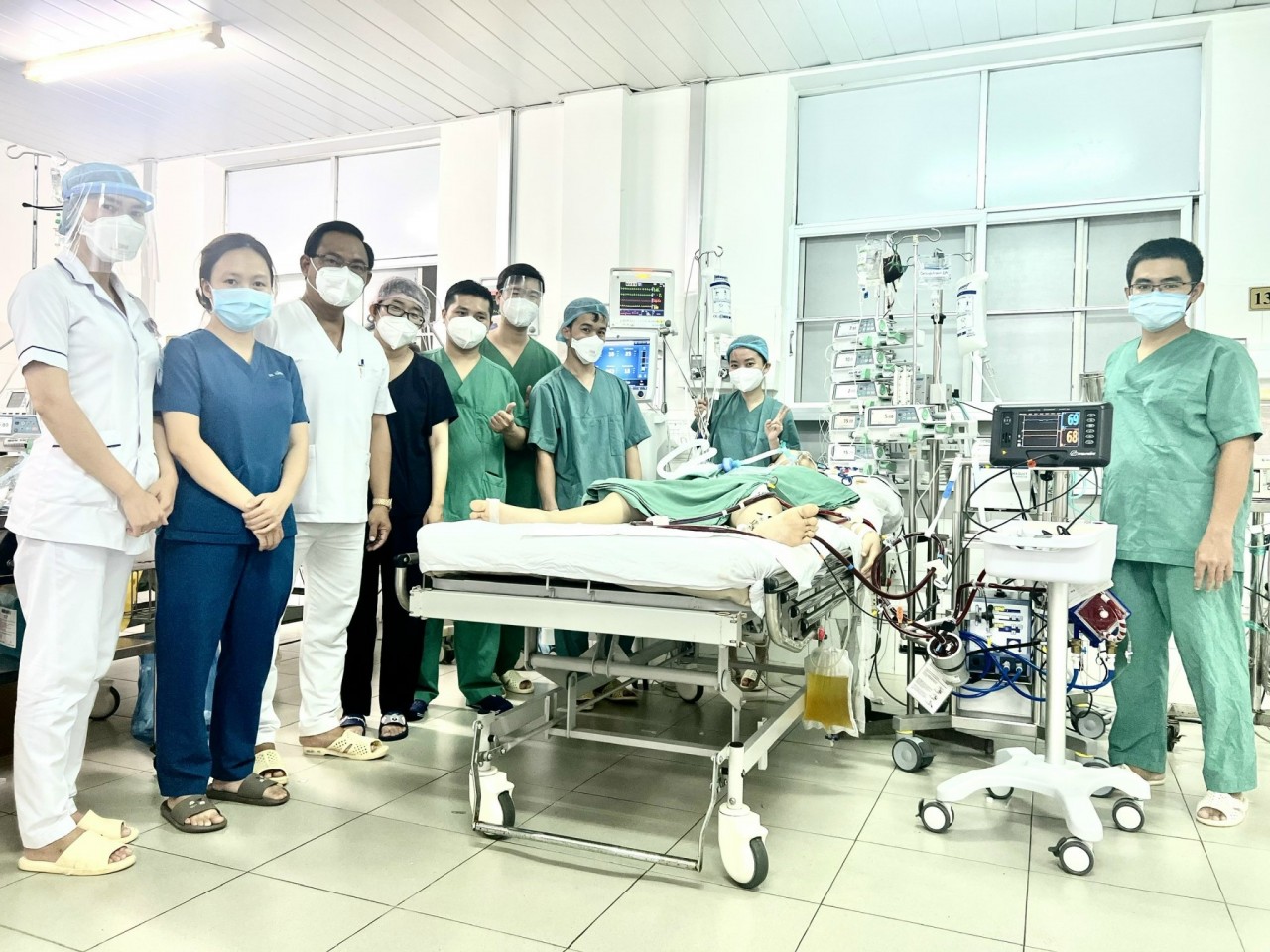 3 bệnh viện phối hợp cứu sống bệnh nhân viên cơ tim nguy kịch