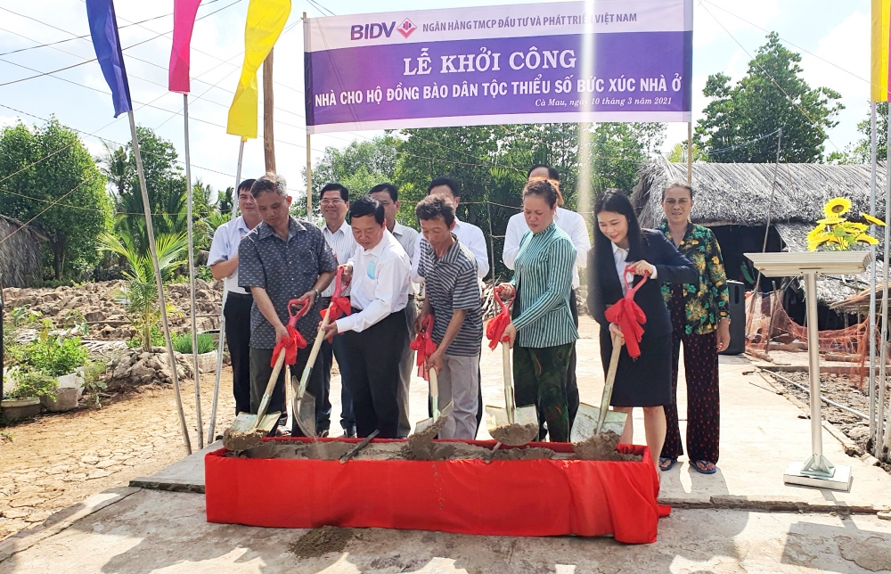 Cà Mau: Trao tặng 50 căn nhà trị giá 2,5 tỷ đồng cho đồng bào dân tộc thiểu số