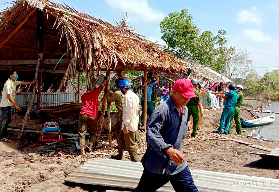 kien giang mua trai mua giong loc lam sap hang chuc can nha