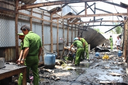 Bạc Liêu: Nổ bình gas thiêu rụi 2 căn nhà