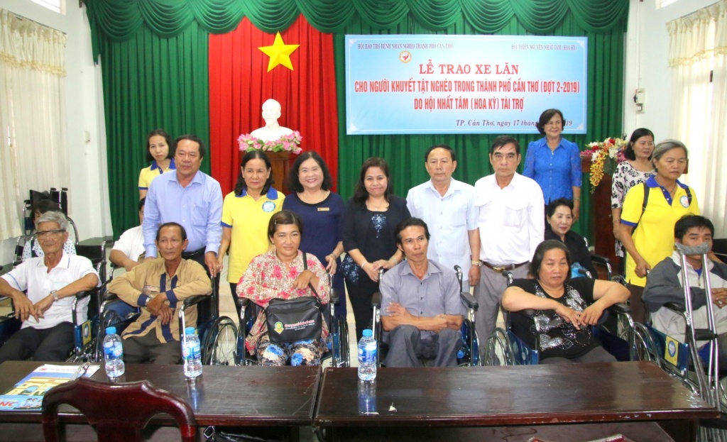 trao 100 xe lan xe lac cho nguoi khuyet tat tren dia ban tp can tho