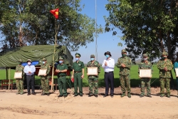 chien si quan ham xanh tren tuyen dau chong dich