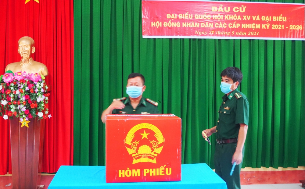 Cà Mau: Cử tri đảo Hòn Khoai, Hòn Chuối háo hức đi bầu cử sớm