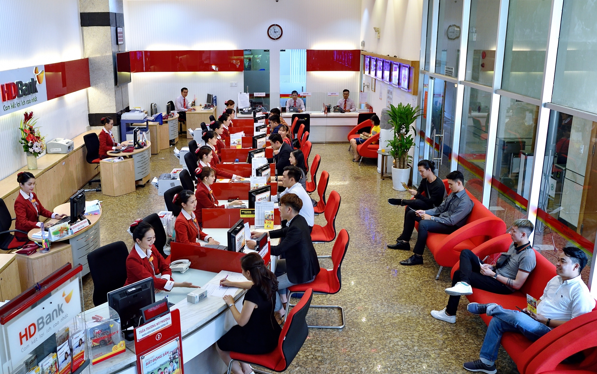 hdbank tien phong trien khai mo tai khoan doanh nghiep online
