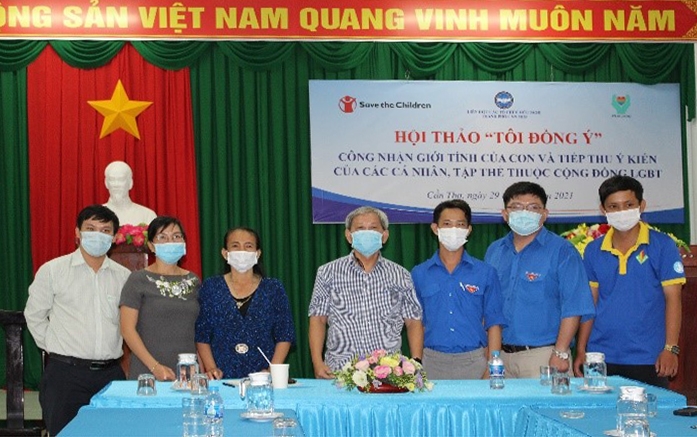 Hãy gần gũi, thấu hiểu và chấp nhận giới tính thật của con mình!