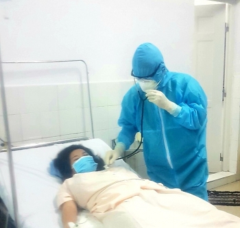 Phẫu thuật lấy thai thành công cho sản phụ nghi nhiễm Covid-19