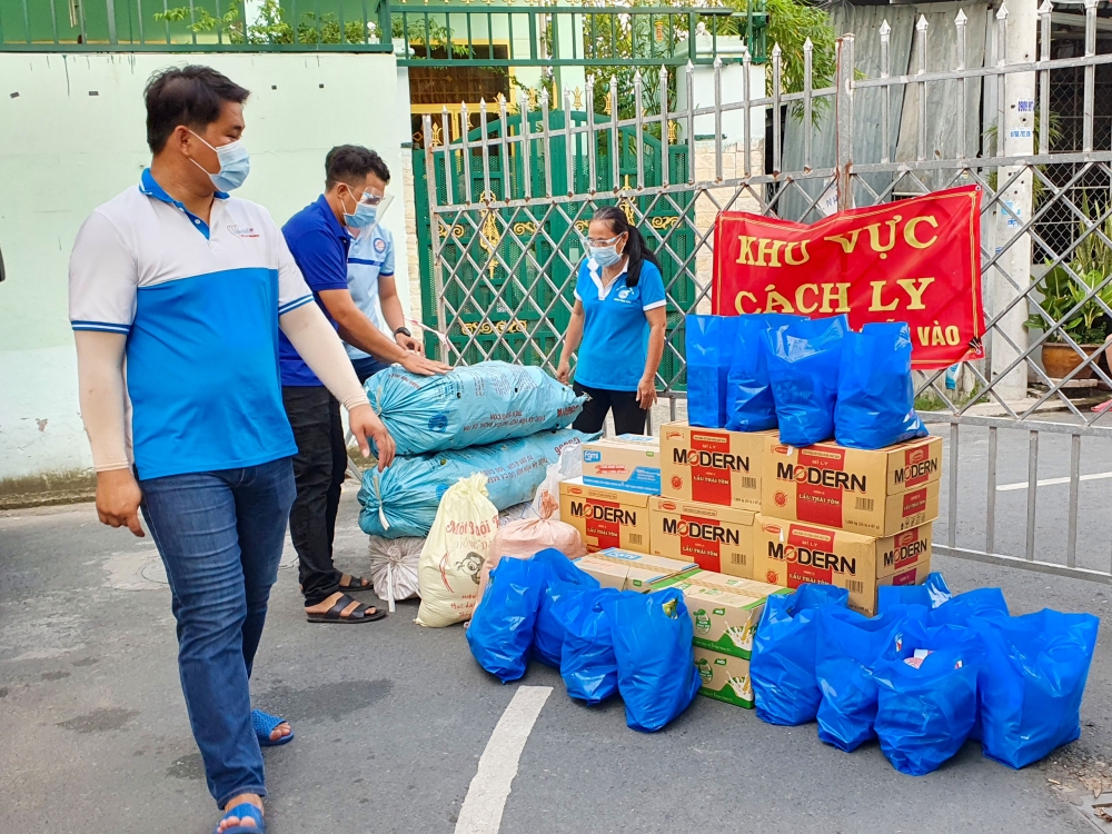 “Chuyến xe yêu thương” hỗ trợ người dân gặp khó do ảnh hưởng dịch Covid-19