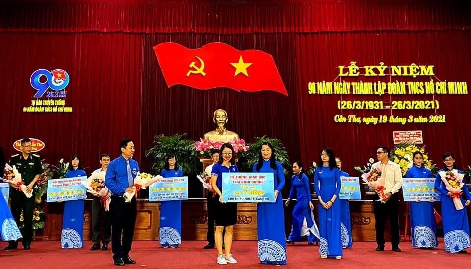 “Chuyến xe yêu thương” hỗ trợ người dân gặp khó do ảnh hưởng dịch Covid-19