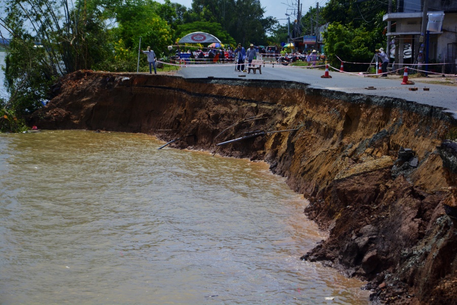 an giang ban bo tinh huo ng kha n ca p sa t lo bo so ng ha u