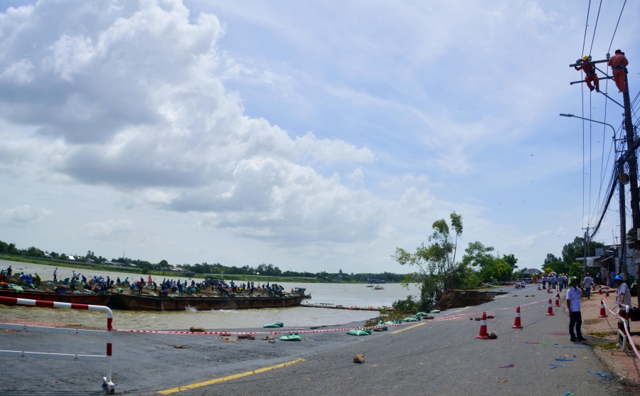 an giang ban bo tinh huo ng kha n ca p sa t lo bo so ng ha u
