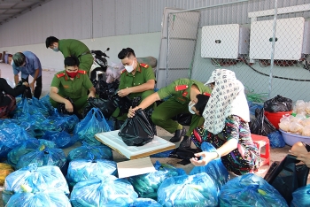 An Giang: Mang yêu thương đến với đồng bào dân tộc Khmer bị ảnh hưởng bởi dịch bệnh