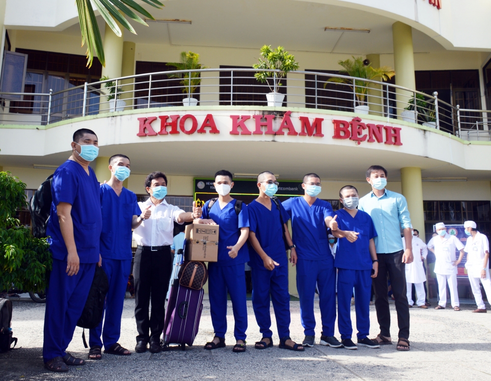 Cà Mau chi viện nhân lực y tế cho TP HCM phòng dịch Covid-19