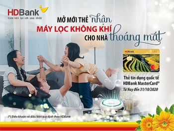 khach hang vay tang ngay may loc khong khi cung the hdbank mastercard