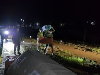 bo doi bien phong an giang thu giu 7000 goi thuoc la nhap lau